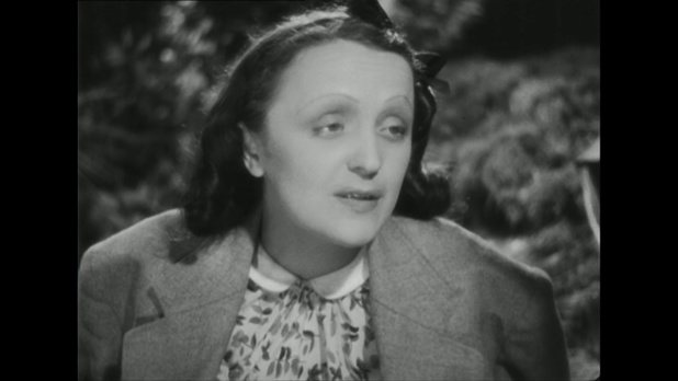 Edith Piaf dans le film musical Montmartre sur Seine (1941) de Georges Lacombe