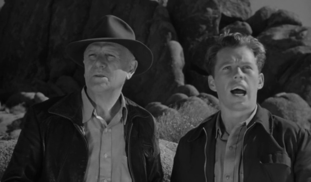 Pierre Watkin et Joe Brown dans le film de la firme Columbia Jack Armstrong (1947) de Wallace Fox