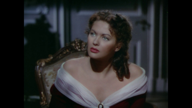 Yvonne de Carlo dans le film Sea devils (La belle espionne, 1953) de Raoul Walsh