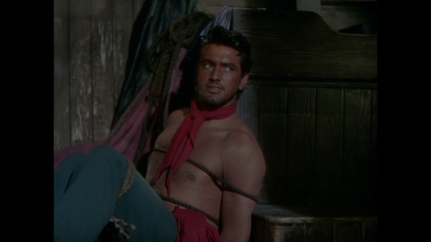 Rock Hudson dans le film anglo-américain Sea devils (La belle espionne, 1953) de Raoul Walsh