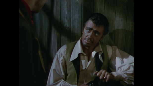 Maxwell Reed dans le film historique Sea devils (La belle espionne, 1953) de Raoul Walsh