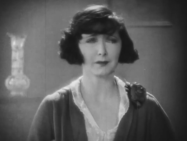 Mae Busch dans The unholy three (Le club des trois, 1925) de Tod Browning