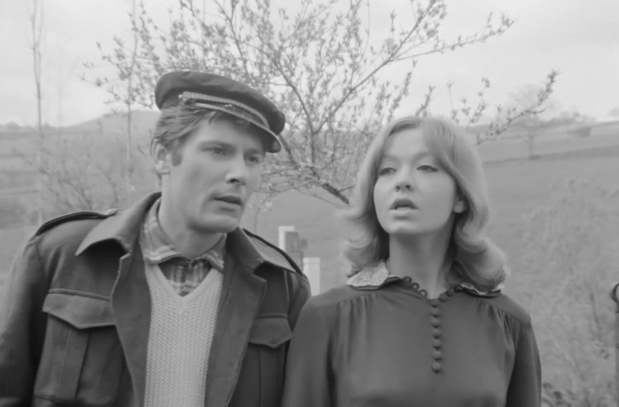 Ivica Vidovic et Milena Dravic dans le film Zaseda (L'embuscade, 1969) de Živojin Pavlovic