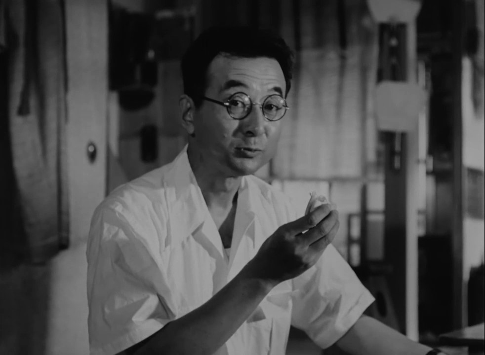 L'acteur Nobuo Nakamura dans le film 東京物語 (Voyage à Tokyo, 1953) de 小津 安二郎 (Yasujirō Ozu)