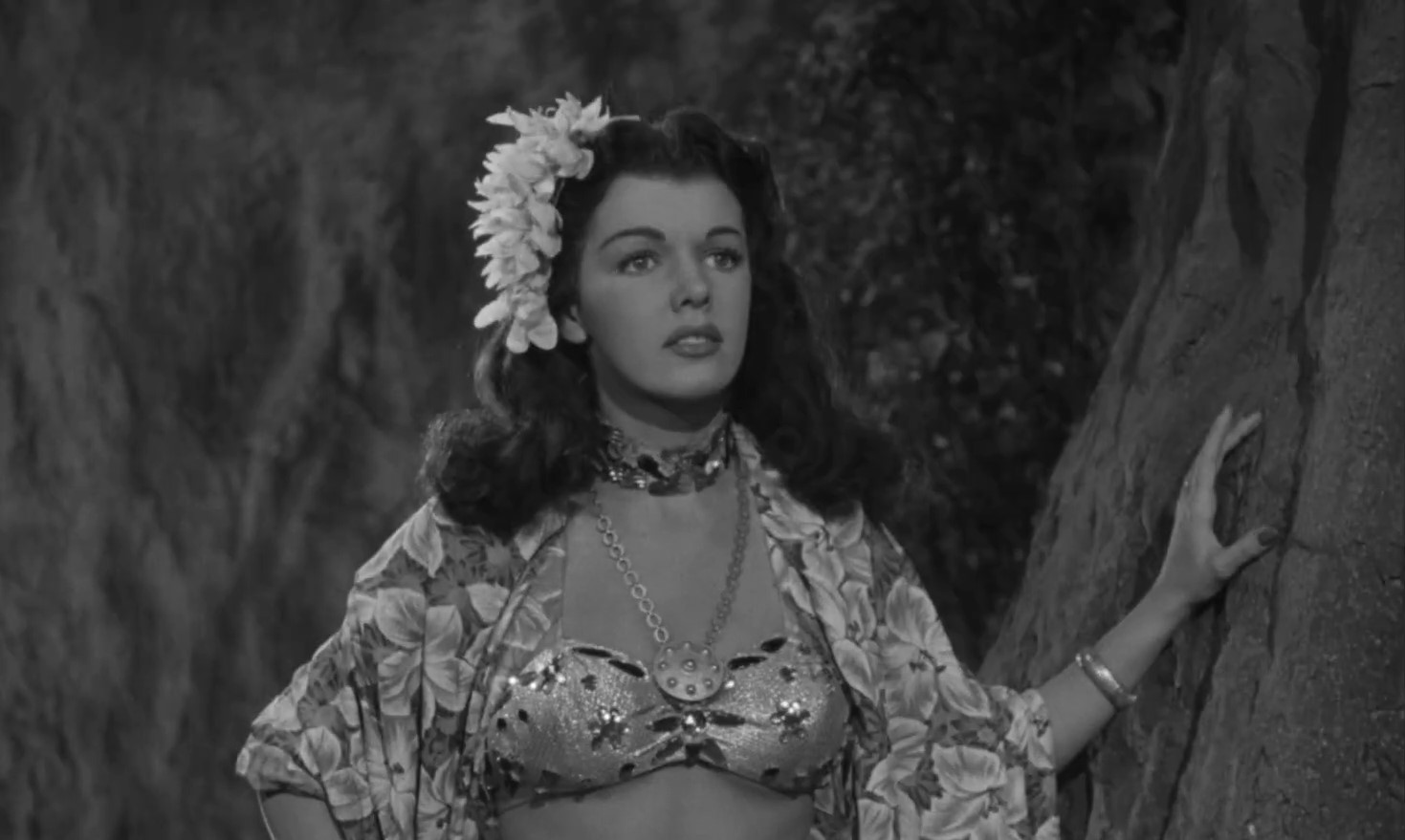 L'actrice Claire James dans le serial américain Jack Armstrong (1947) de Wallace Fox