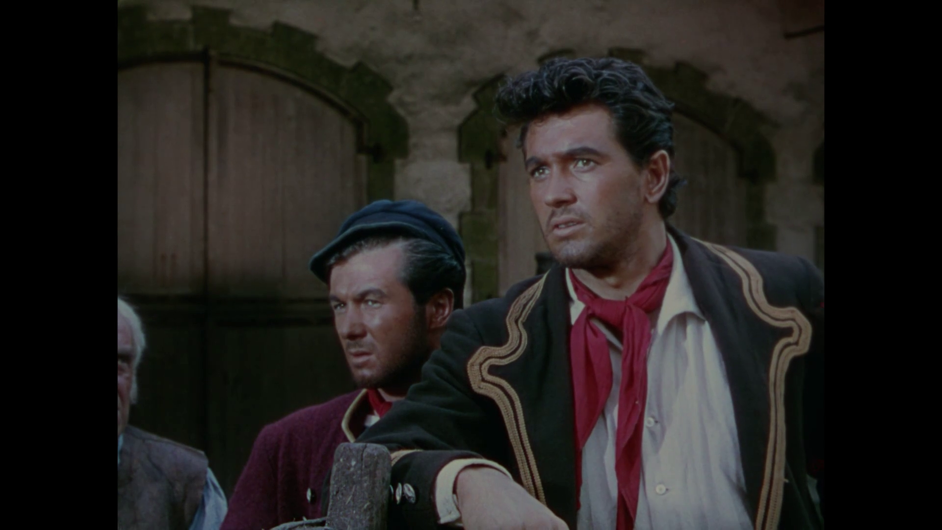 Bryan Forbes et Rock Hudson dans le film historique Sea devils (La belle espionne, 1953) de Raoul Walsh