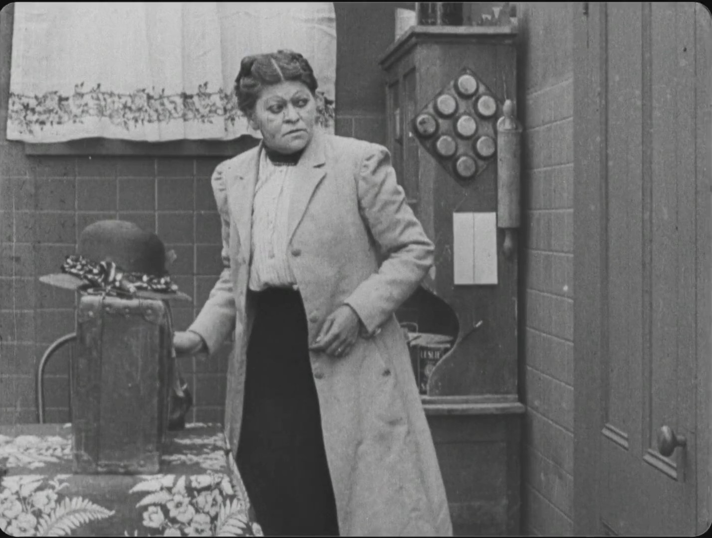 Lule Warrenton dans le film muet Suspense (1913) de Lois Weber et Phillips Smalley