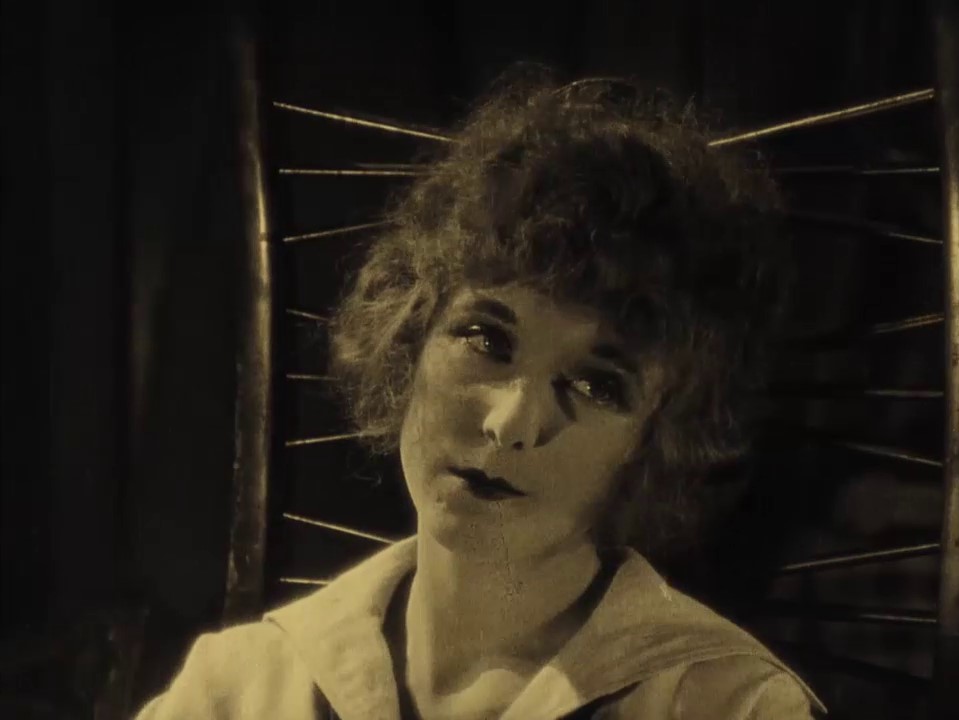 Francellia Billington dans Blind husbands (La loi des montagnes, 1919) d'Erich von Stroheim