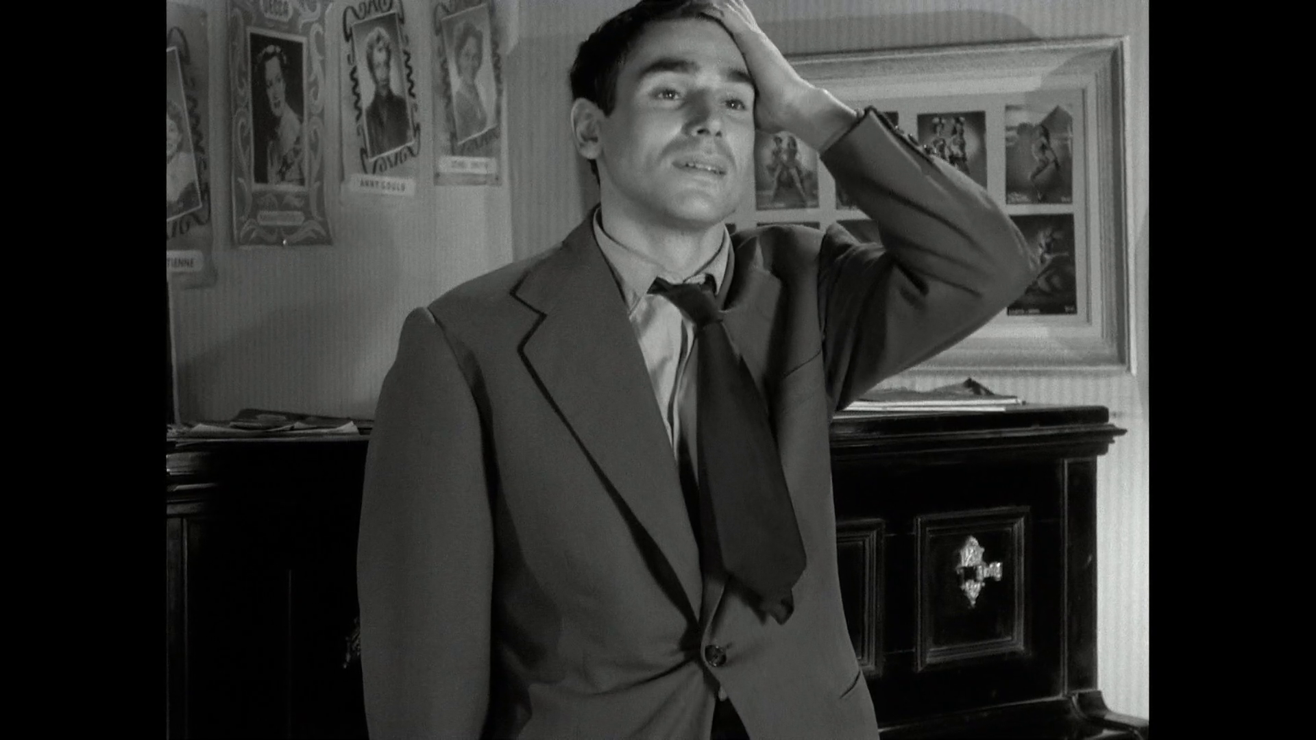 Robert Hossein dans Du rififi chez les hommes (1955) de Jules Dassin