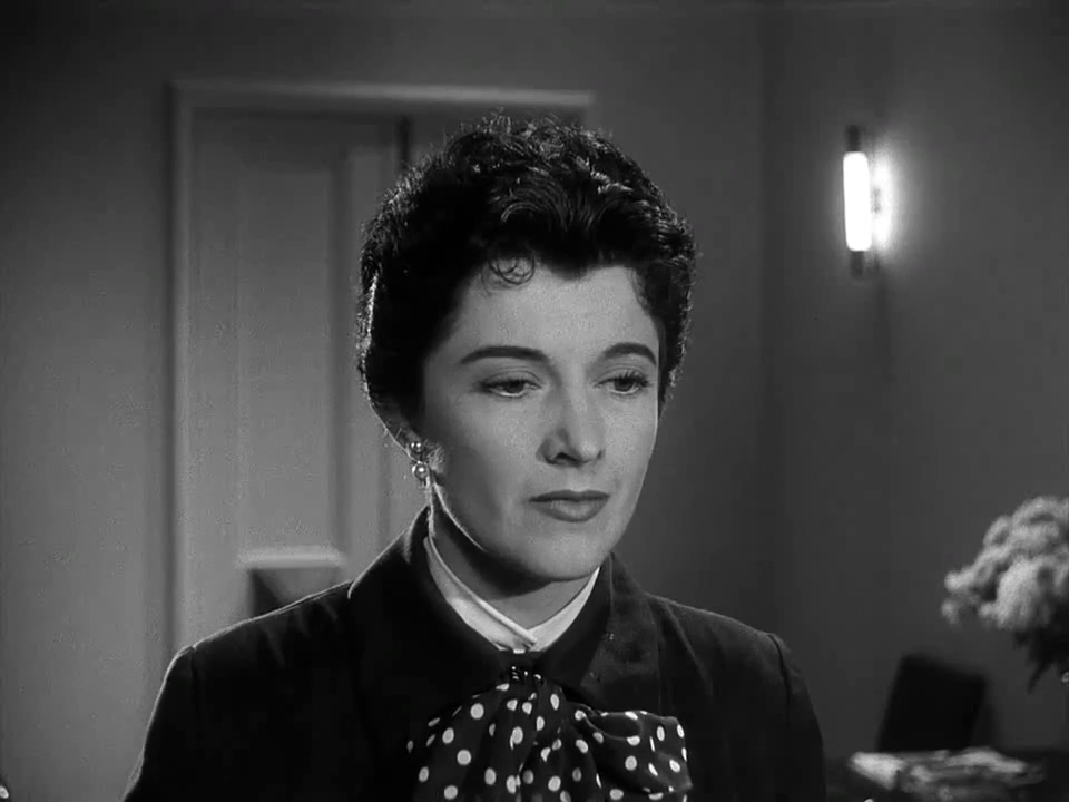 Margia Dean dans le film de sf britannique The Quatermass Xperiment (Le monstre, 1955) de Val Guest