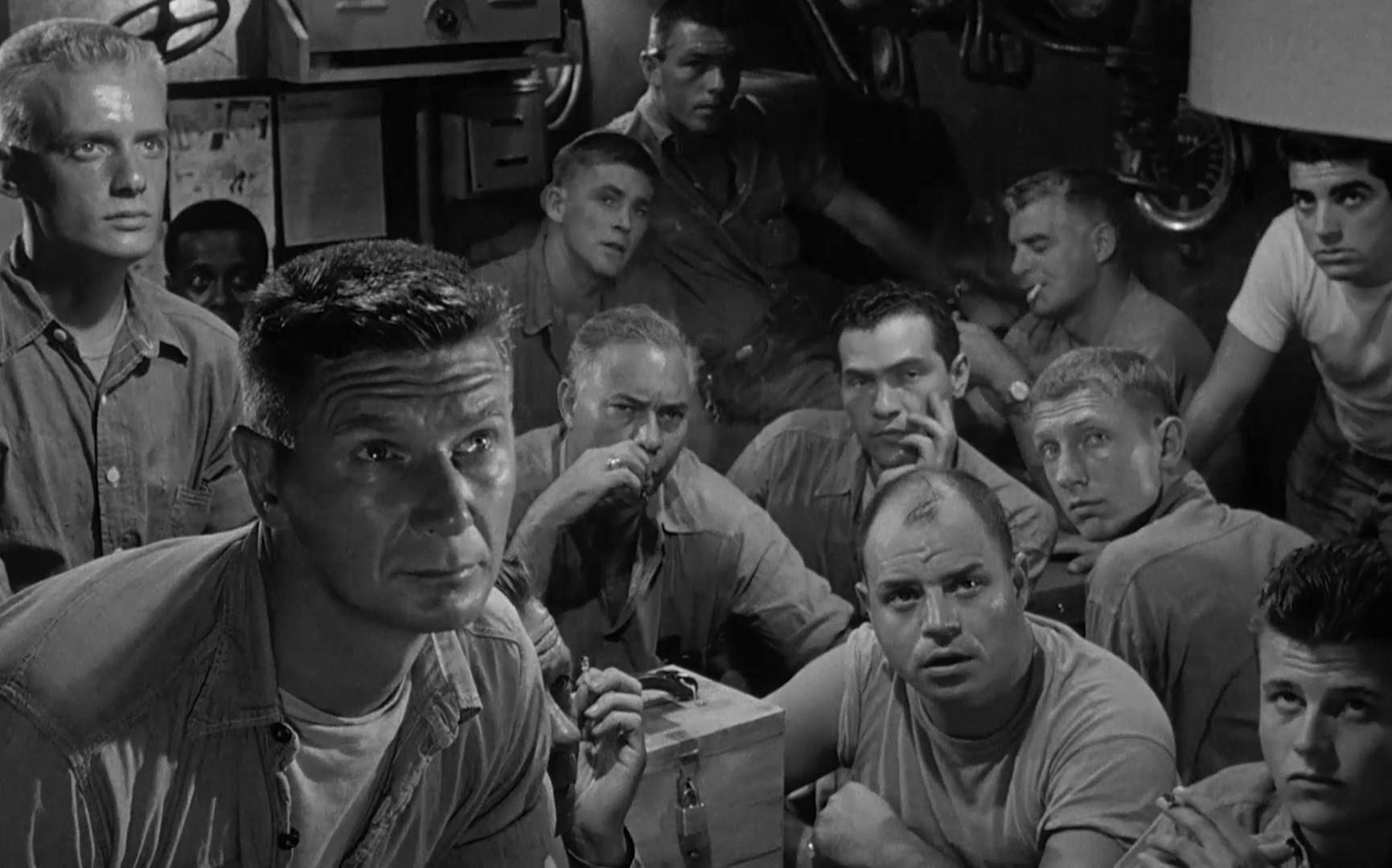 L'équipage dans le film Run silent run deep (L'odyssée du sous-marin Nerka, 1958) de Robert Wise