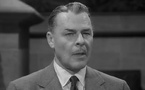 Brian Donlevy dans Quatermass 2 (La marque, 1957) de Val Guest